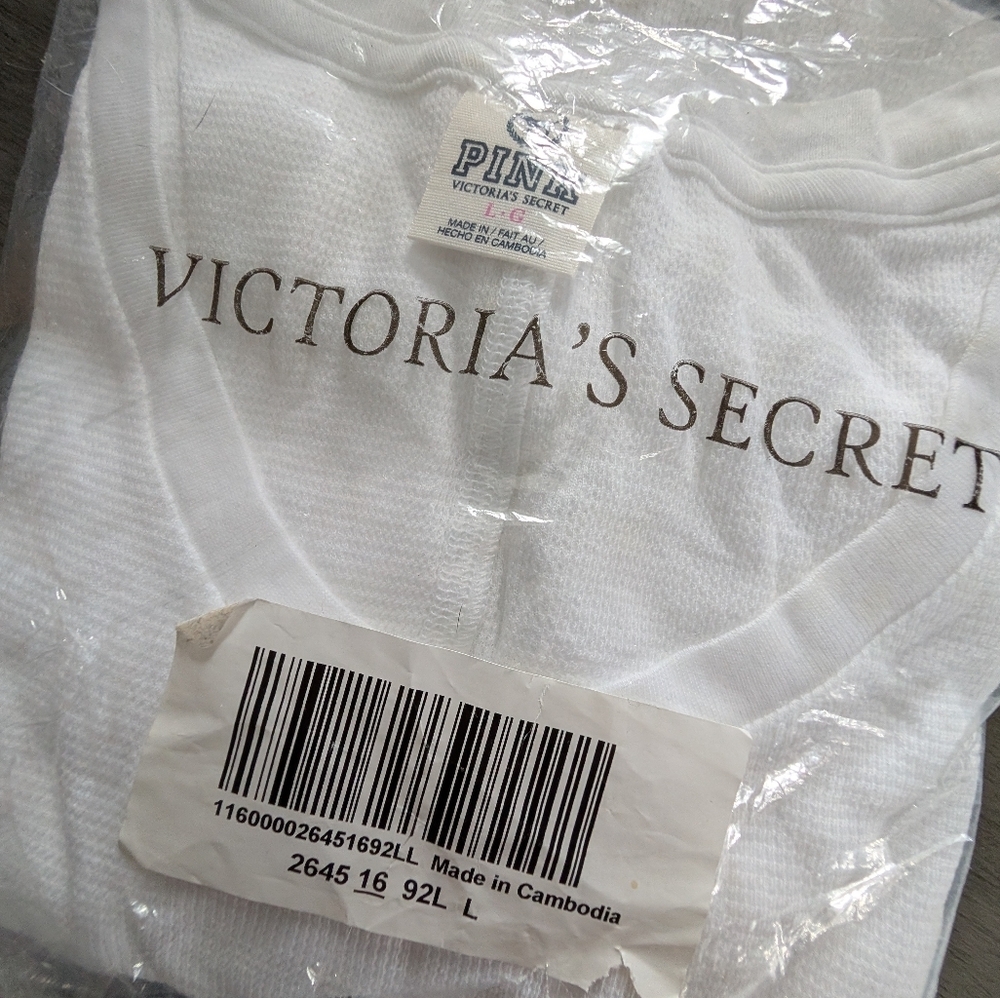 PINK Victoria's Secret Classic White Long Sleeve Tee..New - Picture 4 of 4
